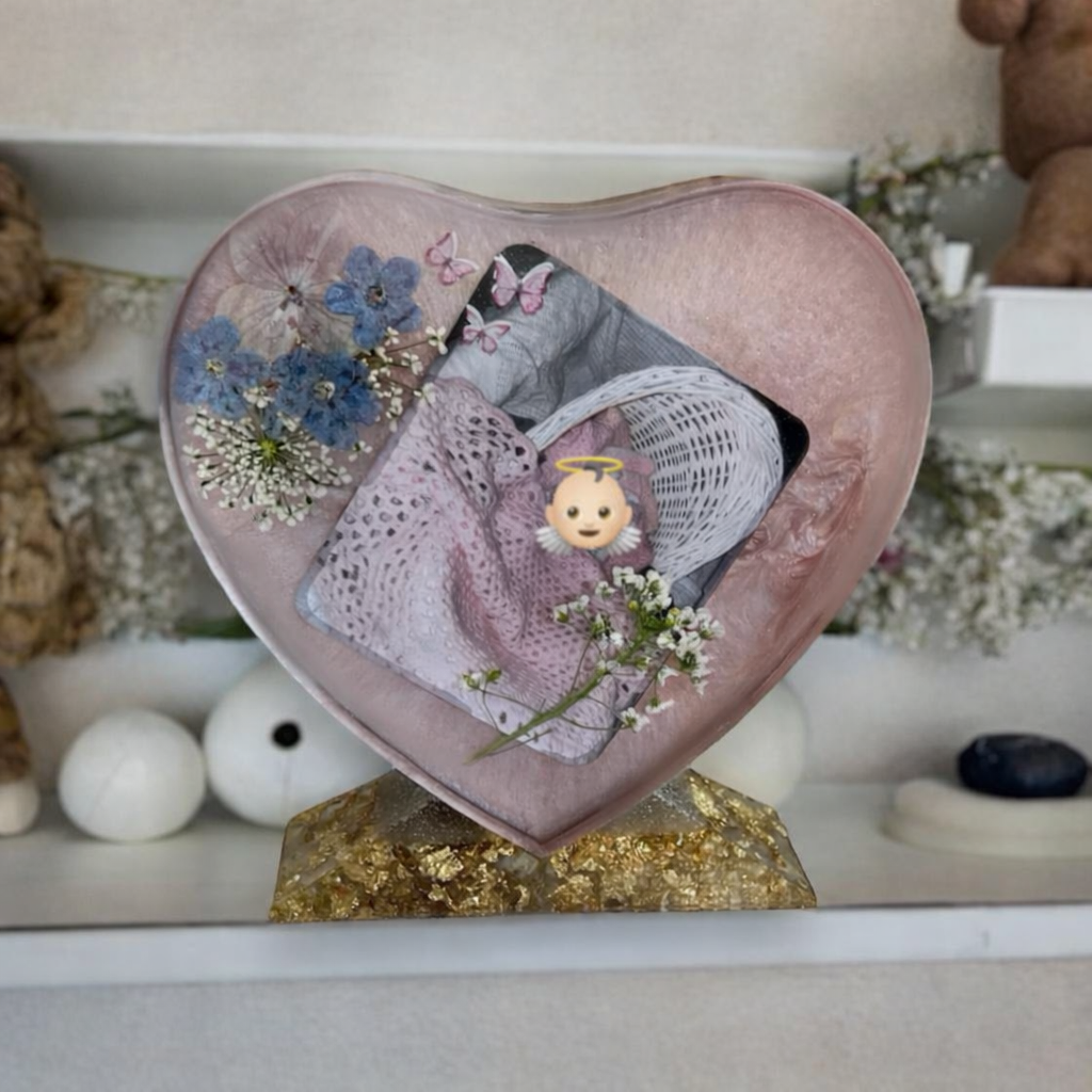 Heart on a stand keepsake