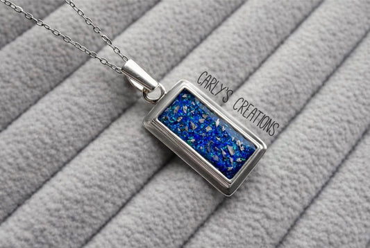Thick edge rectangle pendant necklace