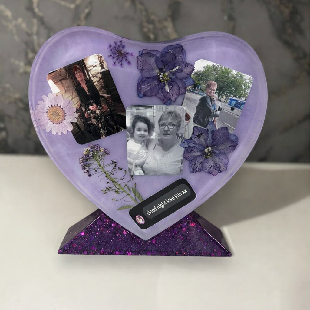 Heart on a stand keepsake