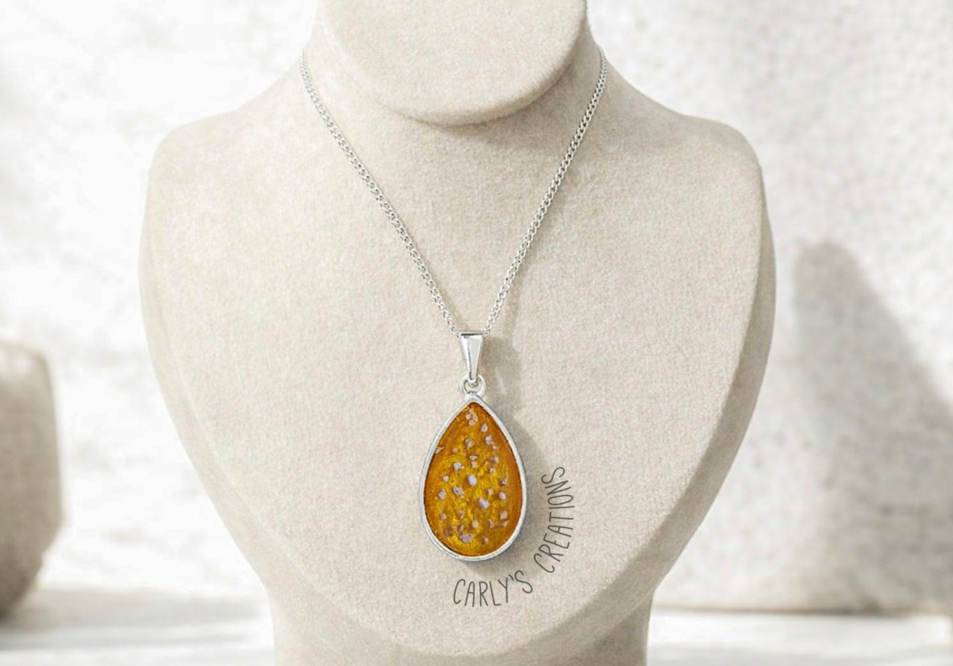 Large plain teardrop pendant necklace