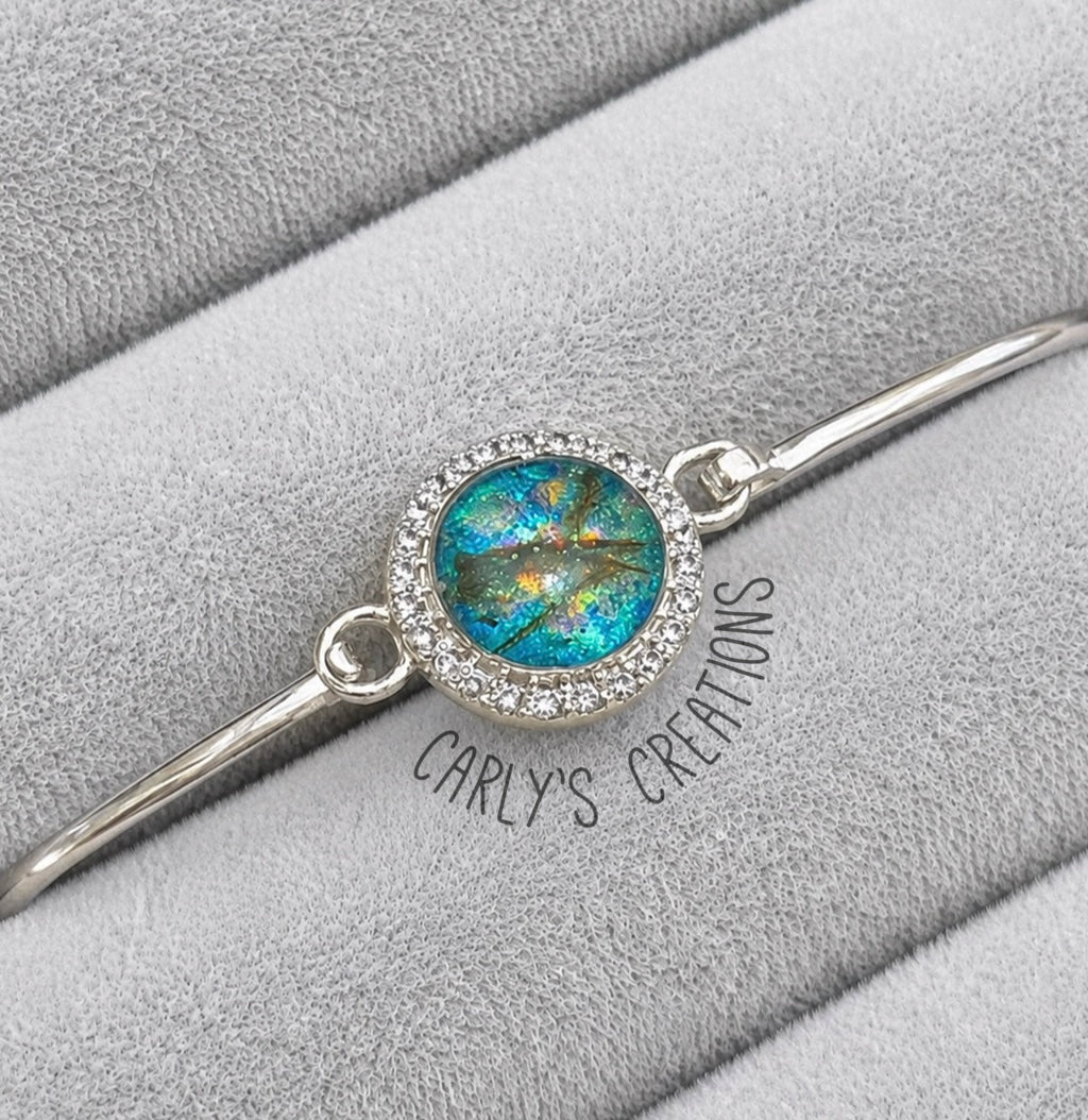 Halo Cluster Hook Clasp Bangle