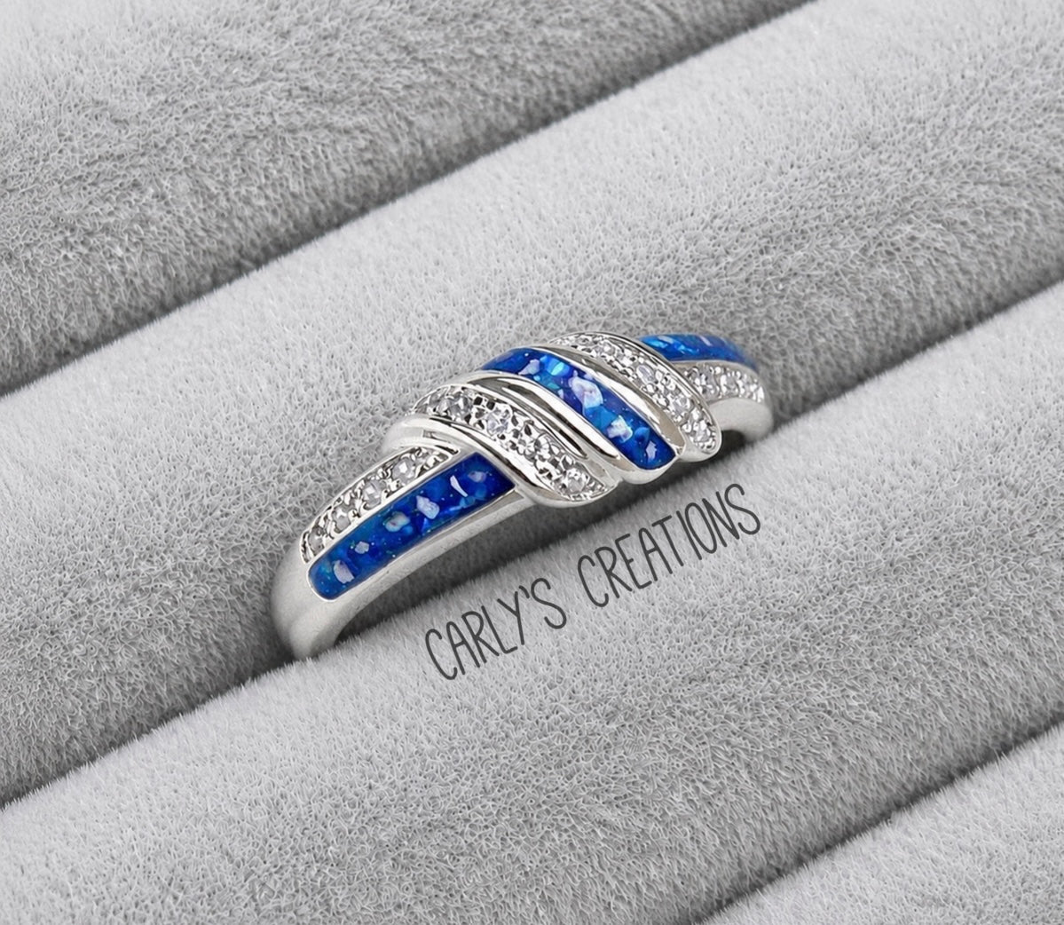 Triple channel band memorial ring