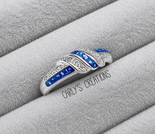 Triple channel band memorial ring
