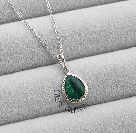 Rope edge teardrop pendant necklace