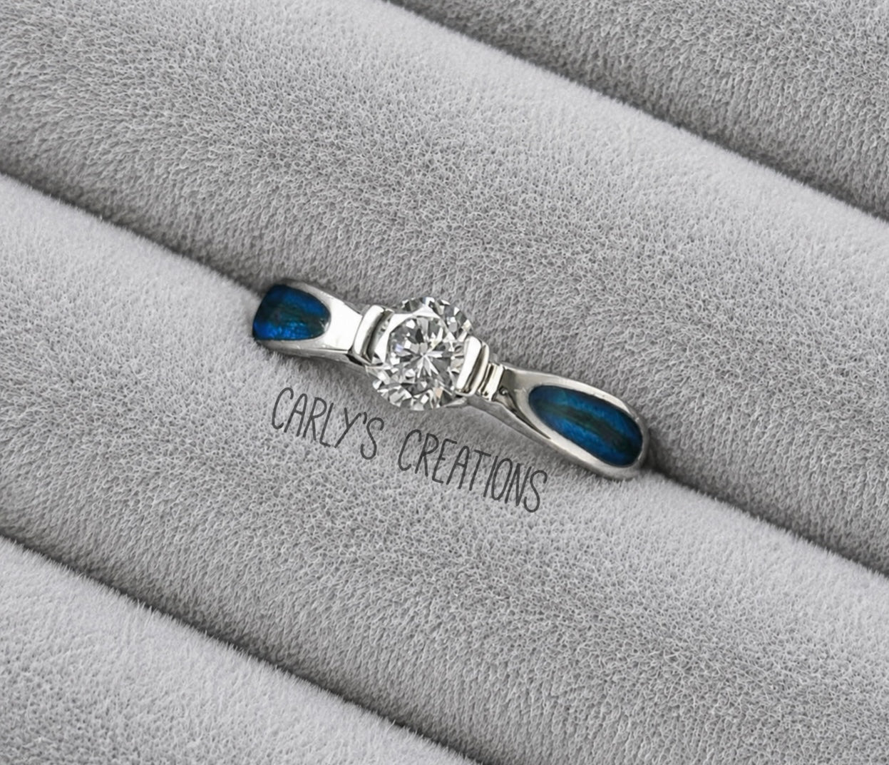 Solitaire memorial ring
