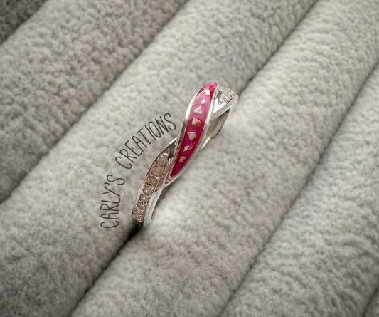 Single recess band memorial ring