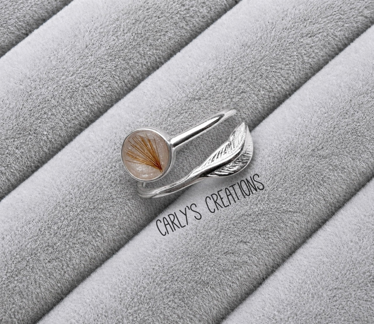 Adjustable feather ring