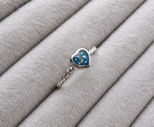 Heart twist ring