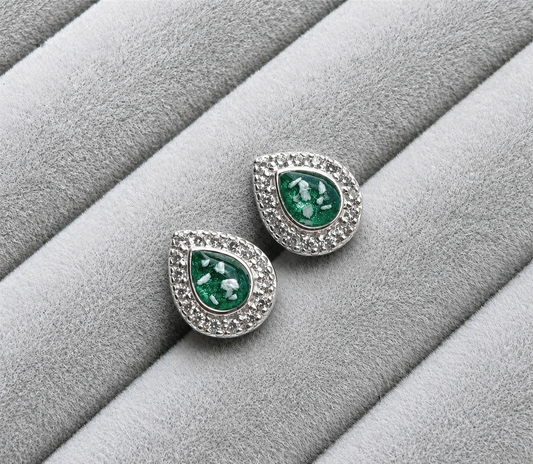 Teardrop cz studs