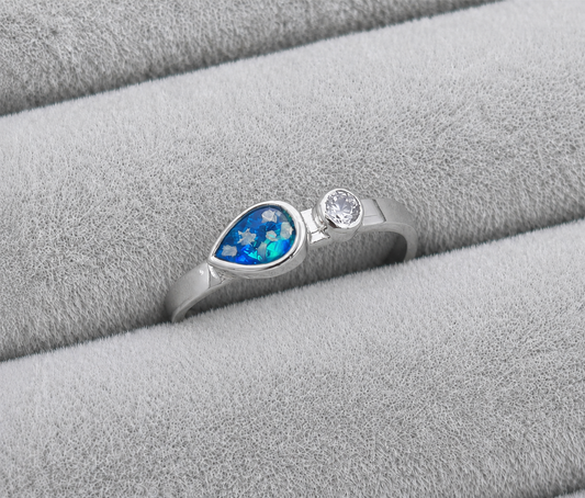 Single gem teardrop memorial ring