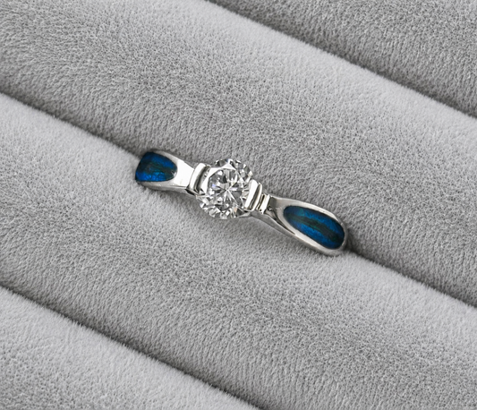 Solitaire memorial ring