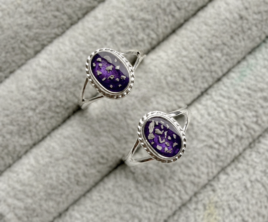 Rope edge oval memorial ring