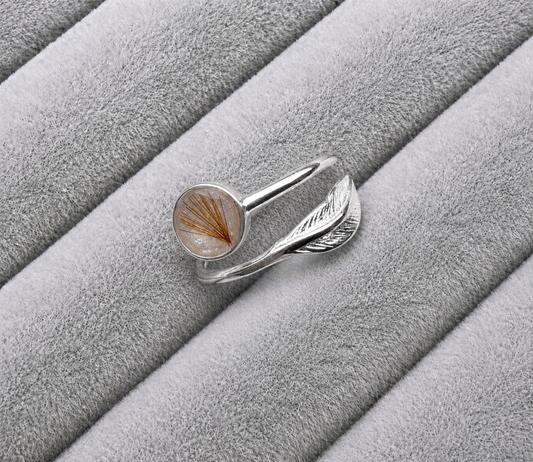 Adjustable feather ring